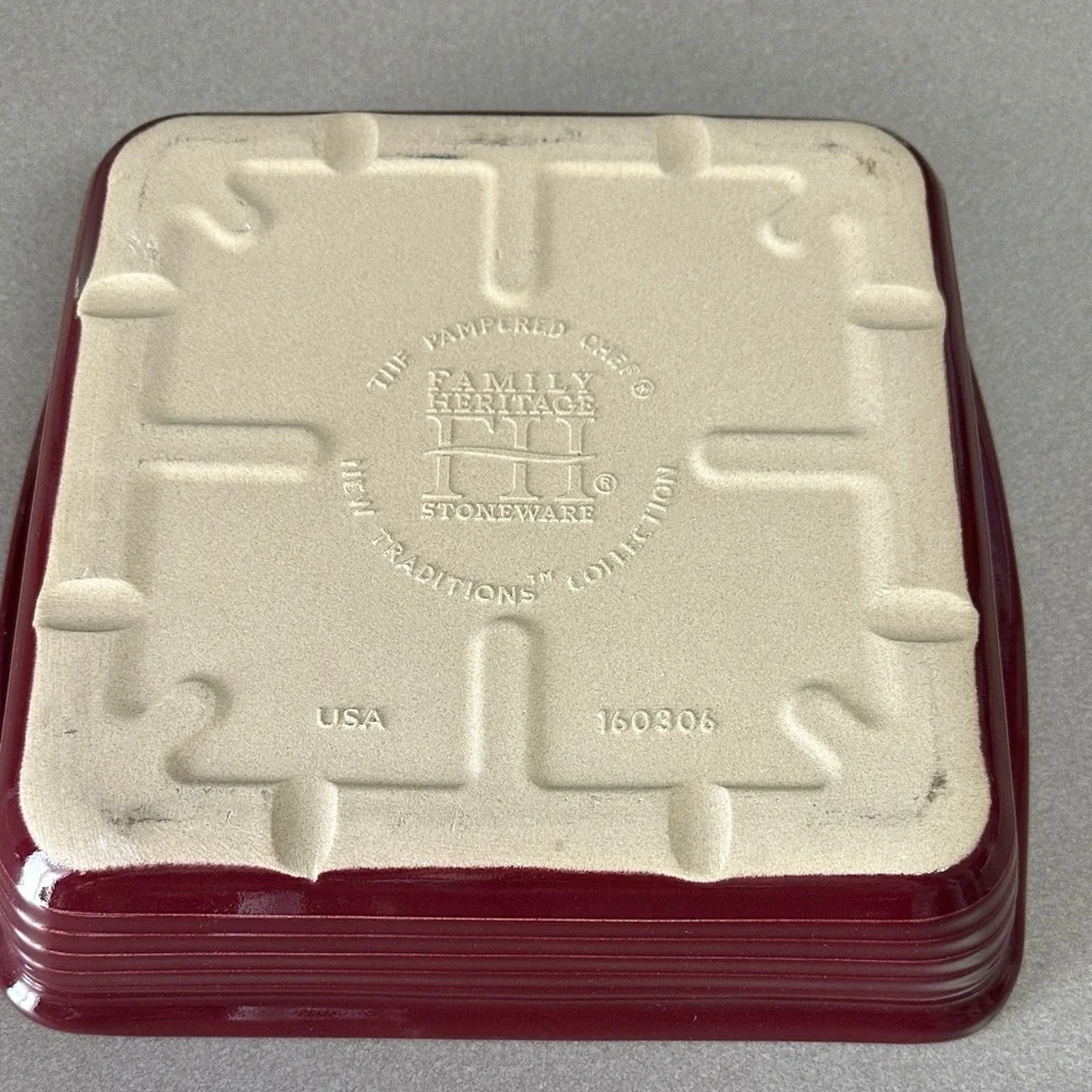 Heritage Stoneware New Traditions Collection Cranberry